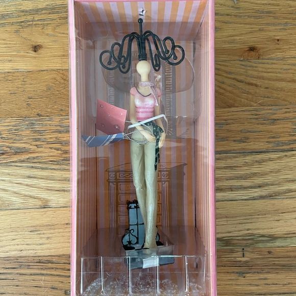 Mod Girl Jewelry Holder  - Picture 6 of 7